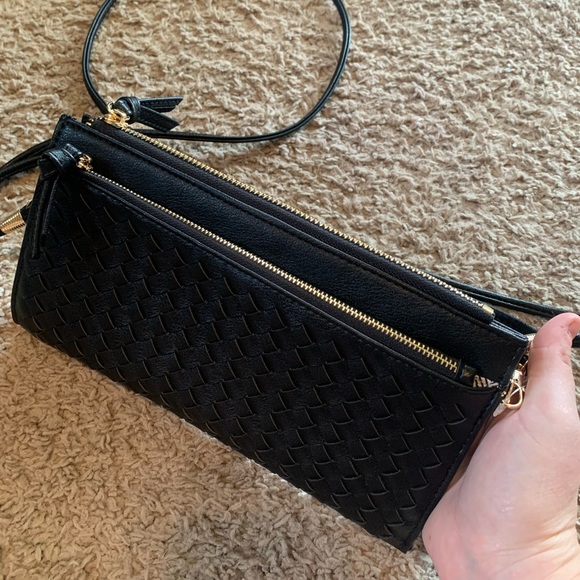 BRAND NEW Black purse - Picture 2 of 3